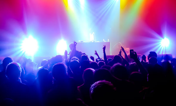 De concierto con amigos | Alquilar furgonetas en Barcelona