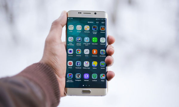 Apps que no pueden faltar en tu móvil | Alquiler de furgonetas en Alcala de Henares